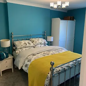  Apartment Stylish 2 Bed Penthouse In Trendy Pontcanna United Kingdom